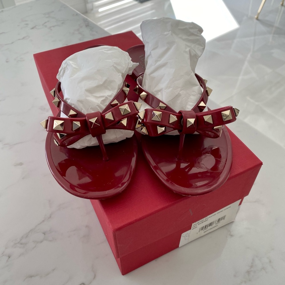 Valentino Garavani Jelly Thong Sandals - Size 38